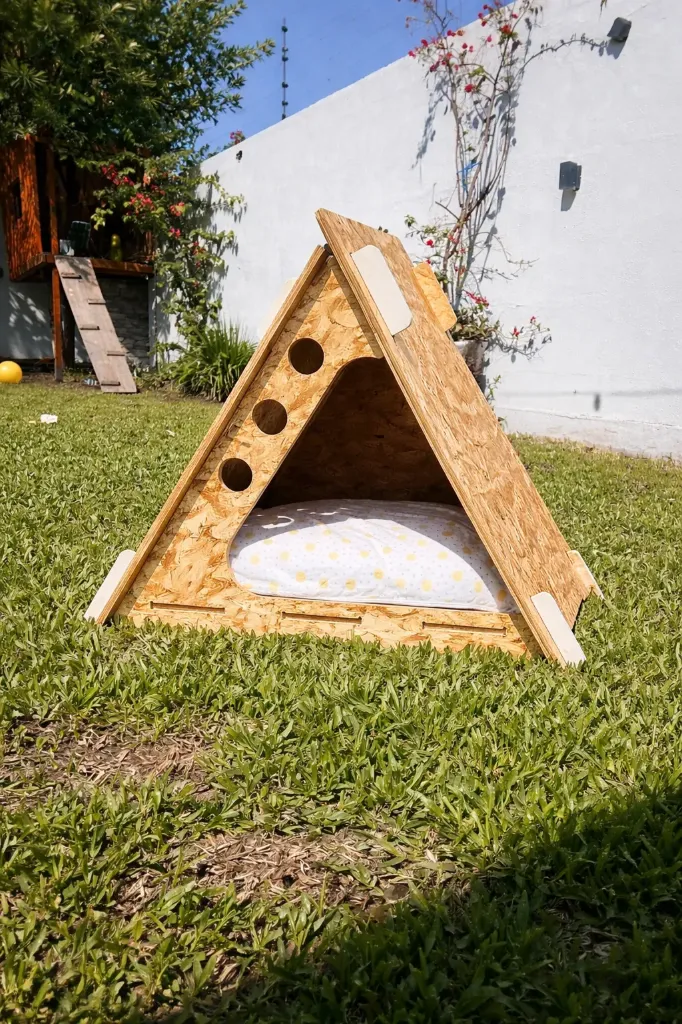 Casita Mascotas Triangulo OSB